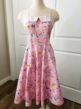 Unique Vintage A-Line Flair Dress Size Large 10-12 - Pink w/ Unicorns & Rainbows